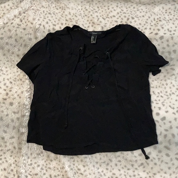 Lace Up Crop Top - Picture 3 of 5